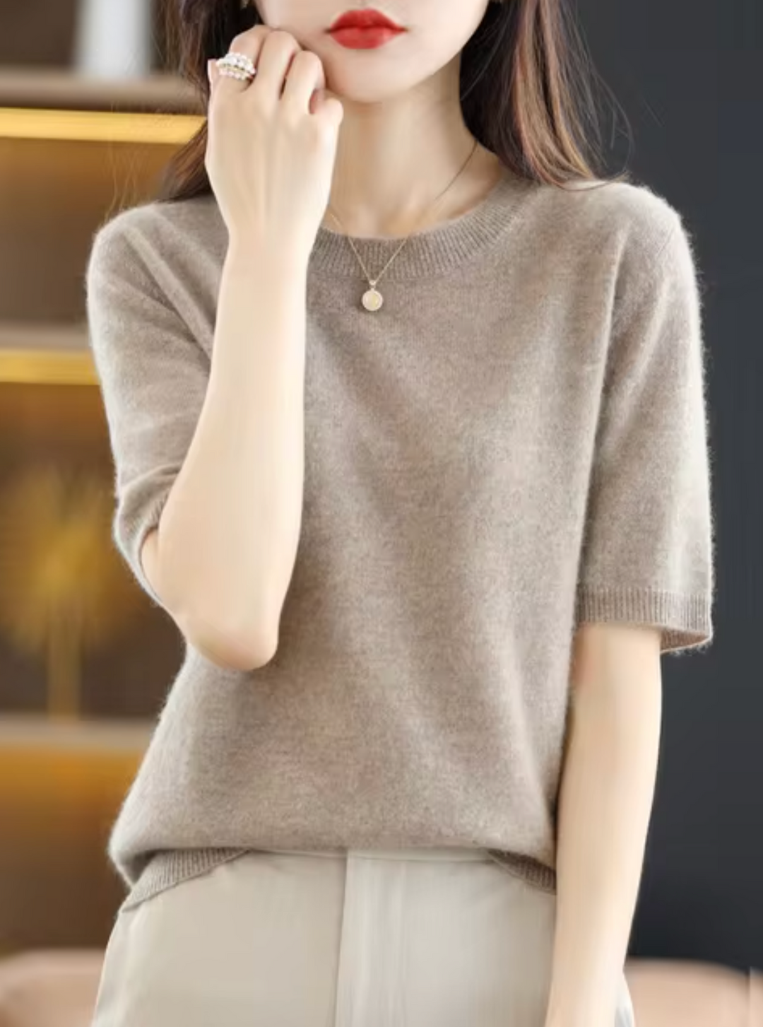 Figure-Hugging Short-Sleeve Sweater for Women