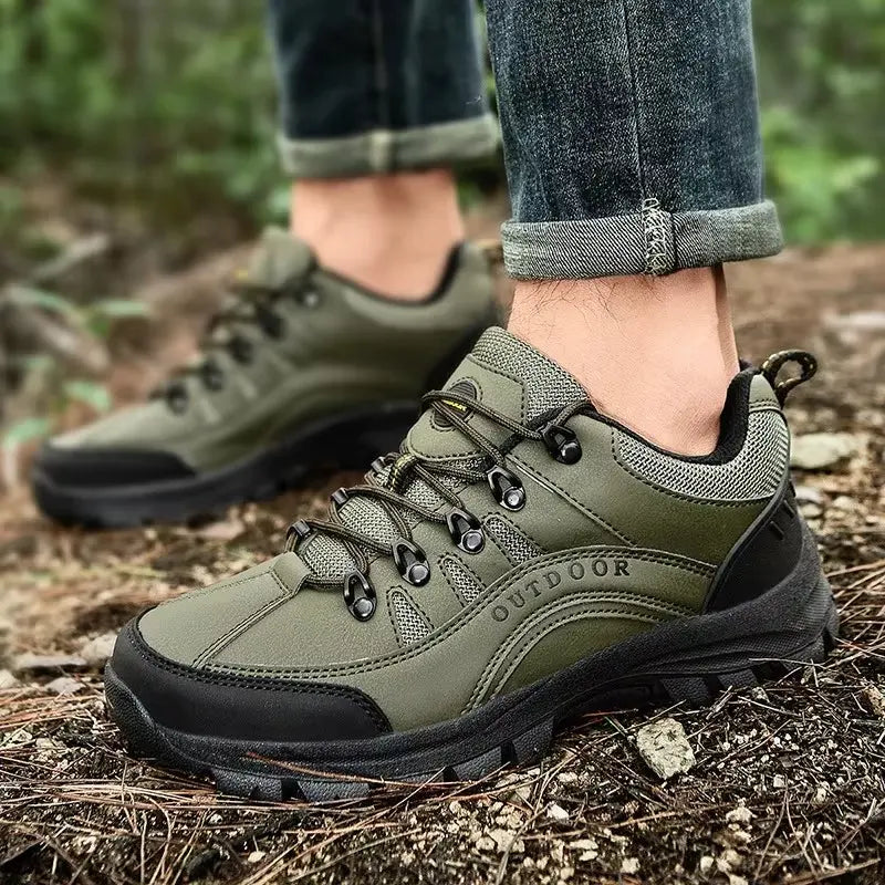 Textured Sole Trekking Shoes for Men Azzoria