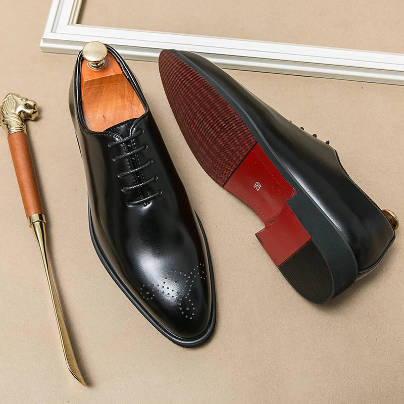 Oxford Shoes with Gloss Surface – Men’s Formal Style