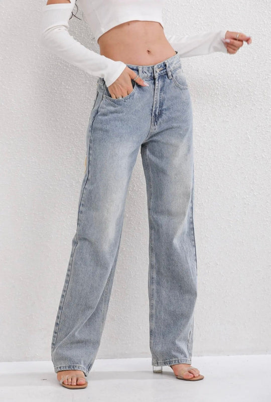 Inès - High-Waisted Vintage Jeans with Faded Effects and Rips